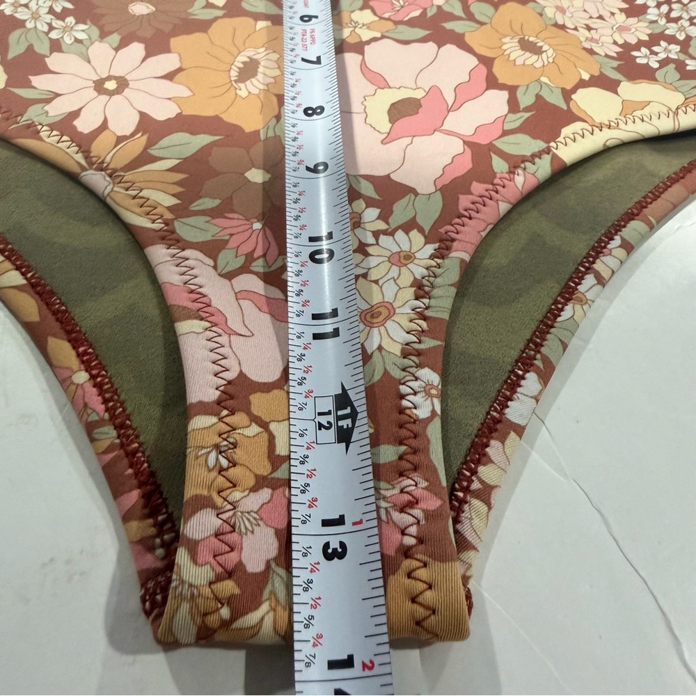 Billabong X Salty Blonde Hightide Back When Floral Wetsuit Short Size Medium - Picture 8 of 8